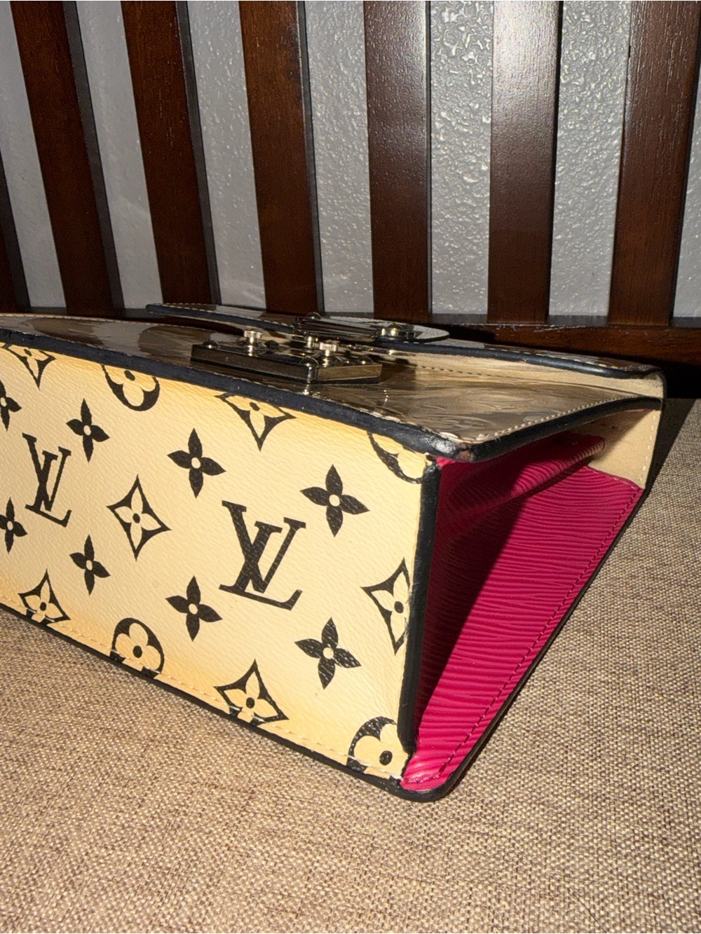 Louis Vuitton Spring Street Vernis 2 Way Bag - Picture 8 of 15
